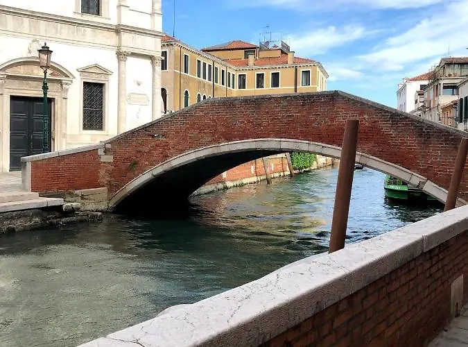 ゲストハウス Ca Bea 3*